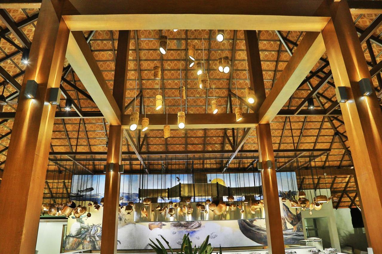 Estuary Sarovar Portico Poovar Exterior foto